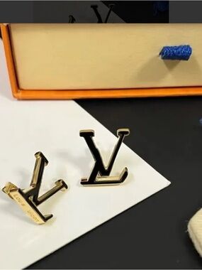 Louis Vuitton Gold  Earrings